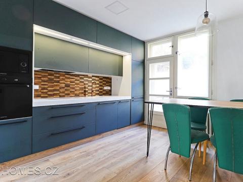 Pronájem bytu 3+1, Praha - Karlín, Thámova, 83 m2