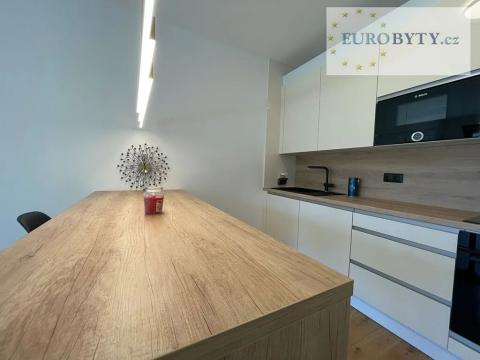 Pronájem bytu 2+kk, Praha - Modřany, Československého exilu, 65 m2