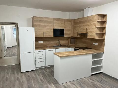 Pronájem bytu 2+kk, Praha - Žižkov, Jeseniova, 45 m2