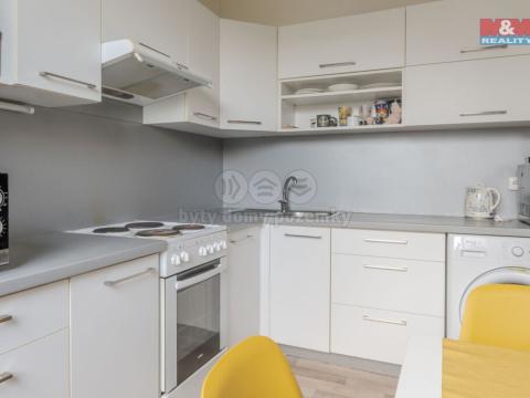 Prodej bytu 2+1, Zlín, Na Honech III, 44 m2