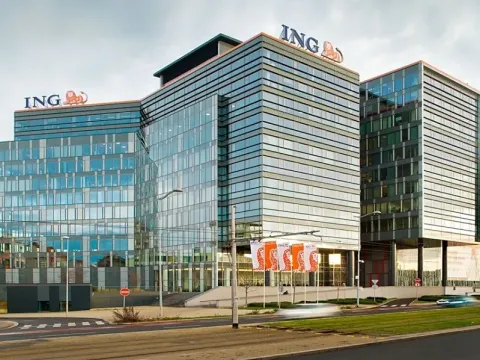 Pronájem kanceláře, Praha - Libeň, Českomoravská, 940 m2