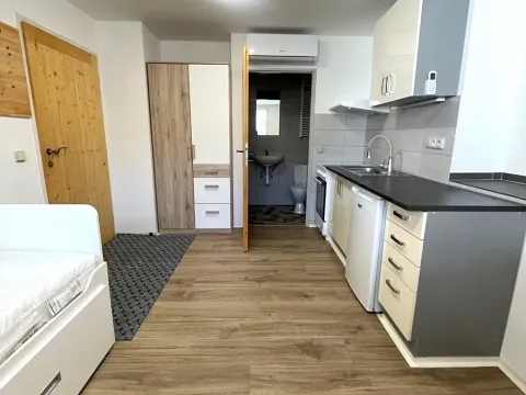 Pronájem bytu 1+kk, Uherský Brod, Komenského, 20 m2