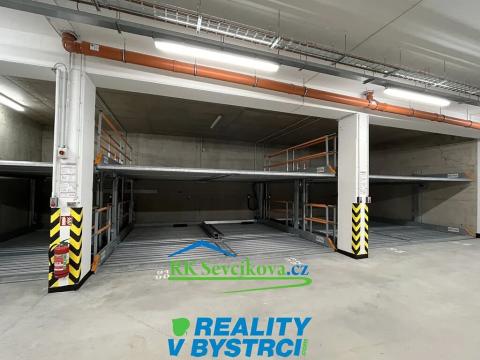 Pronájem garážového stání, Brno, Křepelčí, 13 m2