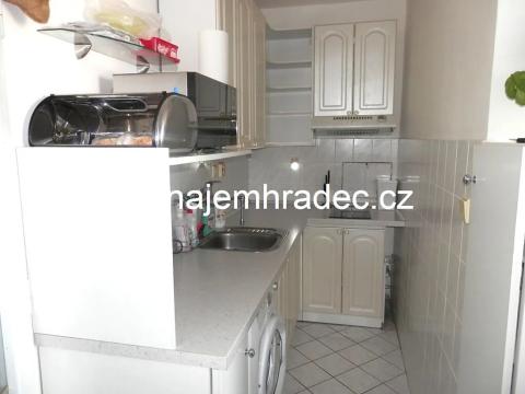 Pronájem bytu 2+kk, Hradec Králové, Veverkova, 37 m2