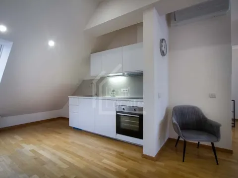 Pronájem bytu 2+kk, Praha - Karlín, Sokolovská, 78 m2