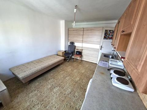 Pronájem bytu 1+kk, Praha - Vinohrady, Korunní, 20 m2