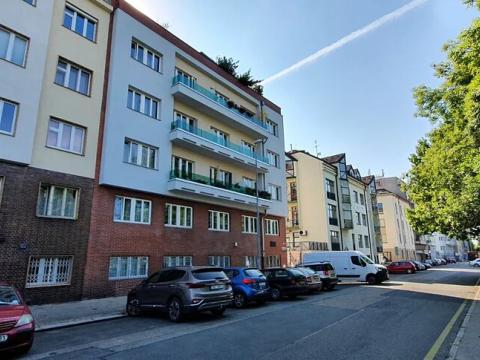 Pronájem bytu 3+1, Praha, Podolská, 115 m2