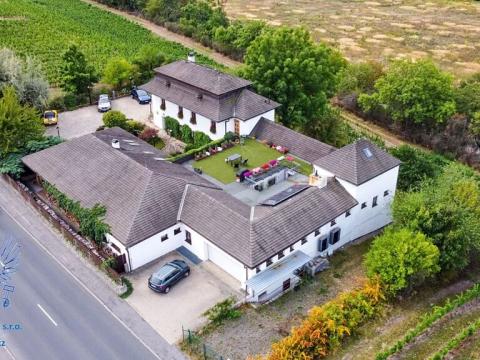 Prodej podílu vily, Mělník, Legionářů, 518 m2