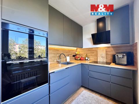 Prodej bytu 3+1, Ostrava, Hlavní třída, 69 m2
