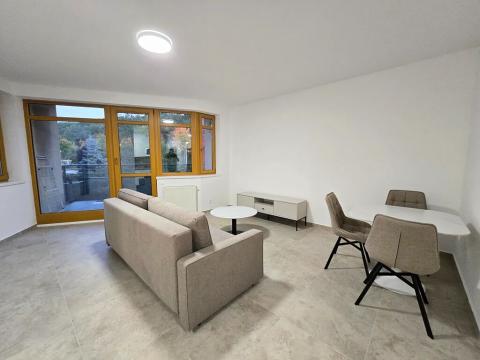 Pronájem bytu 2+kk, Praha - Košíře, Naskové, 62 m2