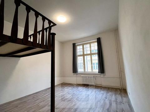 Pronájem bytu 2+kk, Karlovy Vary, Koptova, 53 m2