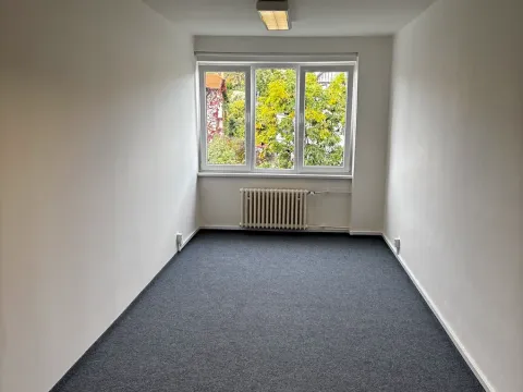 Pronájem kanceláře, Praha - Strašnice, Černokostelecká, 19 m2