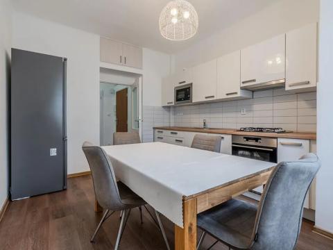 Pronájem bytu 2+1, Praha - Smíchov, Stroupežnického, 63 m2