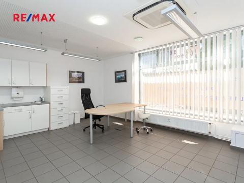 Pronájem ordinace, Praha - Nusle, Hradeckých, 62 m2