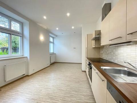 Pronájem bytu 2+1, Liberec, Baarova, 70 m2