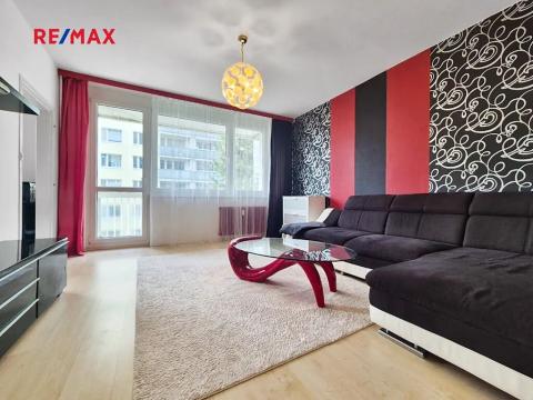 Pronájem bytu 3+1, Praha - Hlubočepy, Lamačova, 63 m2