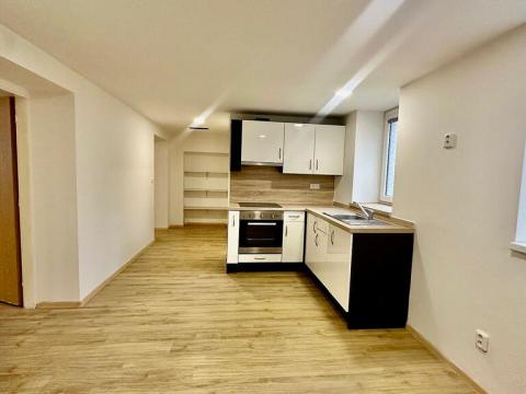 Prodej bytu 2+1, Brno - Komárov, Slunná, 59 m2