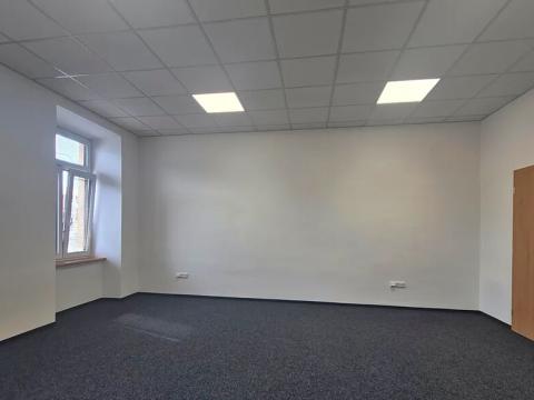 Pronájem kanceláře, Chrudim, Masarykovo náměstí, 52 m2