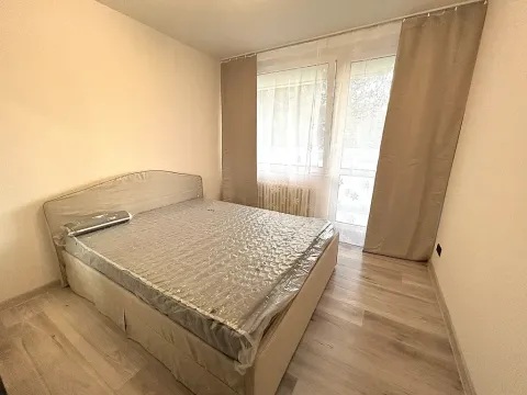 Pronájem bytu 2+kk, Praha - Prosek, Vysočanská, 46 m2