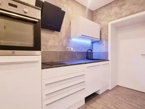 Pronájem bytu 2+kk, Brno, Dobrovského, 44 m2