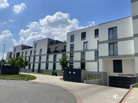 Pronájem bytu 1+kk, Praha - Kbely, Plzákova, 30 m2