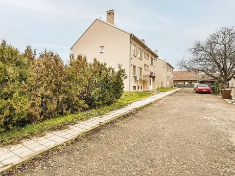 Prodej bytu 2+1, Pohořelice, 60 m2