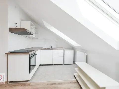 Pronájem bytu 1+kk, České Budějovice, Matice školské, 35 m2