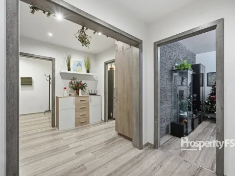 Prodej bytu 4+1, Ústí nad Labem - Bukov, Vinařská, 87 m2