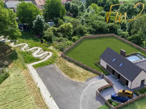 Prodej pozemku, Martiněves, 1360 m2