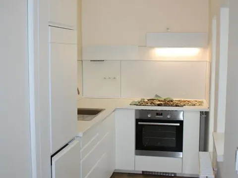 Pronájem bytu 2+kk, Praha - Střešovice, Ve Střešovičkách, 40 m2