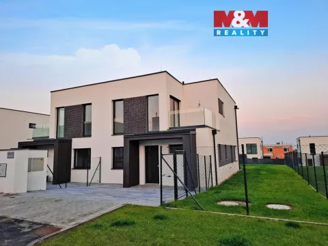 Pronájem rodinného domu, Praha - Březiněves, Poštolčí, 141 m2