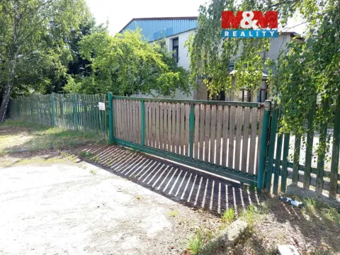 Pronájem skladu, Doksy, Valdštejnská, 1730 m2