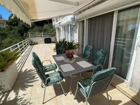 Prodej bytu 3+kk, Сеоце, Černá Hora, 61 m2