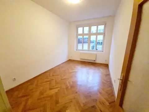 Pronájem bytu 2+kk, Praha - Vinohrady, Řipská, 40 m2