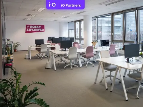 Pronájem kanceláře, Praha - Karlín, Sokolovská, 311 m2