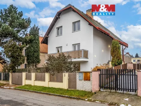 Prodej rodinného domu, Praha - Horní Počernice, Jasenná, 292 m2