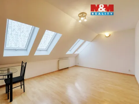 Prodej bytu 3+1, Plzeň - Východní Předměstí, Plzenecká, 80 m2