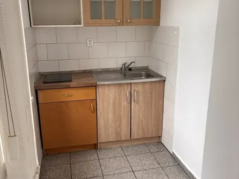 Pronájem bytu 1+kk, Liberec, Hejnická, 26 m2