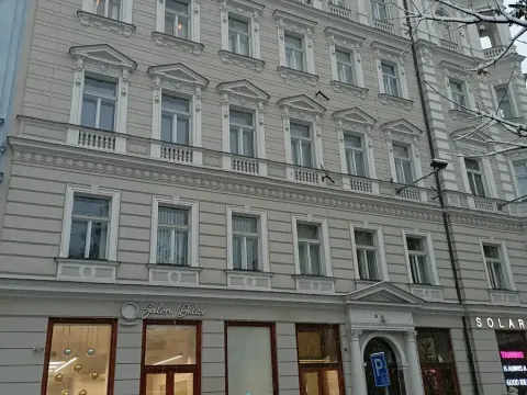 Pronájem kanceláře, Praha - Nové Město, náměstí I. P. Pavlova, 158 m2