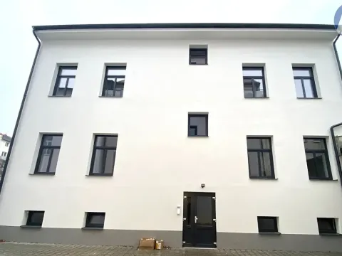 Pronájem bytu 2+kk, České Budějovice, Rudolfovská tř., 35 m2