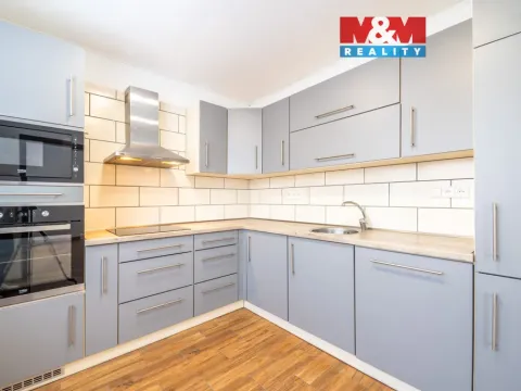 Prodej bytu 2+1, Děčín, Pohraniční, 62 m2