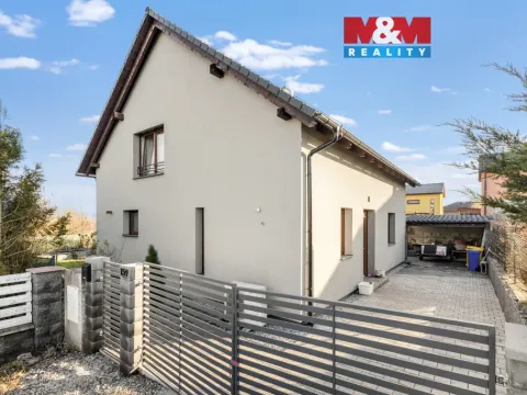 Pronájem rodinného domu, Bavoryně - U Vodojemu, 210 m2