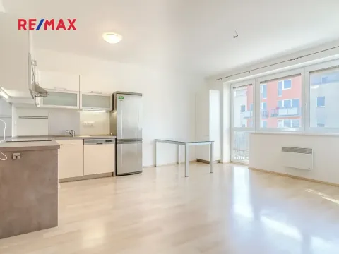 Pronájem bytu 3+kk, Jesenice, V Roháči I., 62 m2