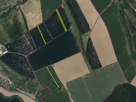 Prodej podílu pole, Uherský Brod, 7704 m2