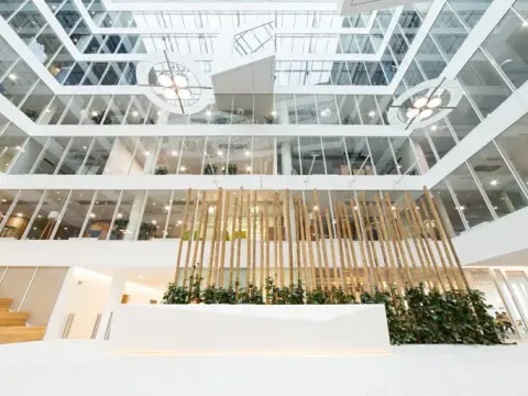 Pronájem kanceláře, Praha - Karlín, Křižíkova, 448 m2