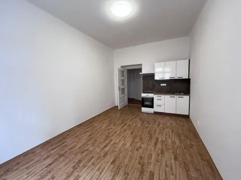Pronájem bytu 2+kk, Praha - Vršovice, Slovinská, 50 m2