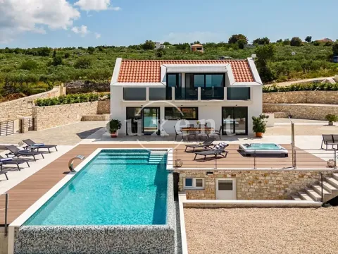 Prodej vily, Bol, Chorvatsko, 96 m2