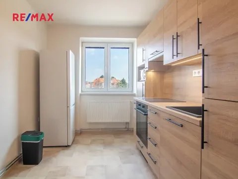 Pronájem bytu 2+1, Břeclav, nábř. Komenského, 57 m2