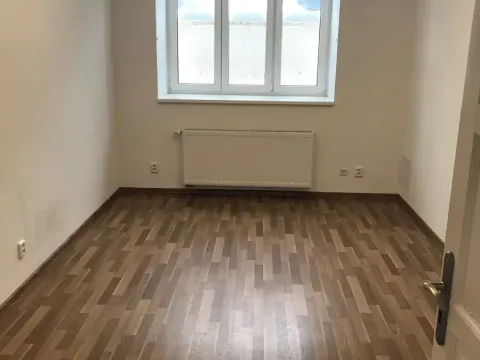 Pronájem kanceláře, Praha - Horní Počernice, Bystrá, 15 m2