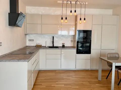 Pronájem bytu 2+kk, Praha - Smíchov, Plzeňská, 55 m2